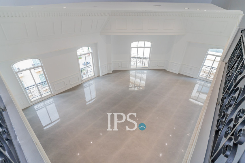 4 Bedroom Penthouse For Rent - Tonle Bassac, Phnom Penh