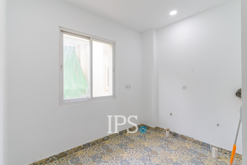 4 Bedroom Penthouse For Rent - Tonle Bassac, Phnom Penh