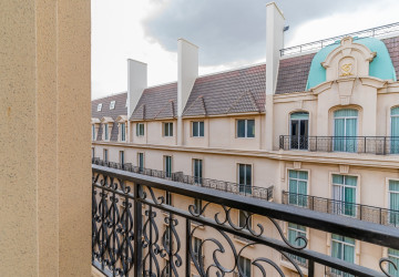 4 Bedroom Penthouse For Rent - Tonle Bassac, Phnom Penh thumbnail