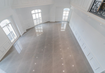 4 Bedroom Penthouse For Rent - Tonle Bassac, Phnom Penh thumbnail