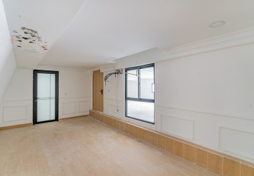 4 Bedroom Penthouse For Rent - Tonle Bassac, Phnom Penh thumbnail