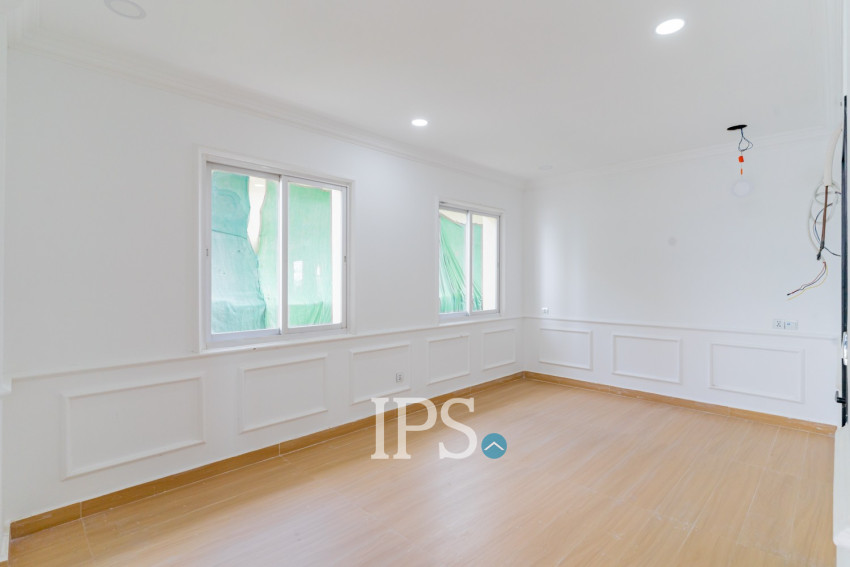 4 Bedroom Penthouse For Rent - Tonle Bassac, Phnom Penh