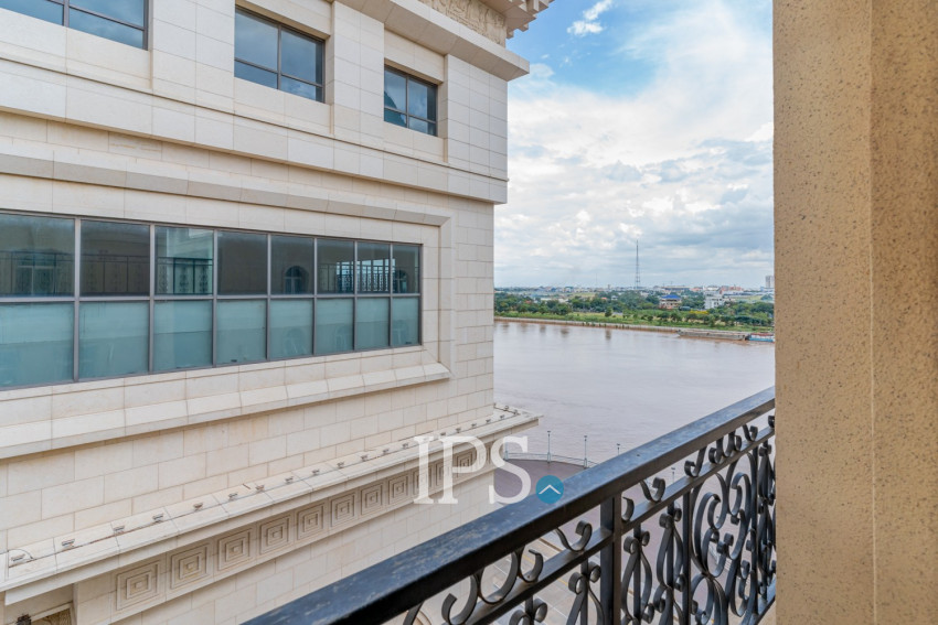 4 Bedroom Penthouse For Rent - Tonle Bassac, Phnom Penh
