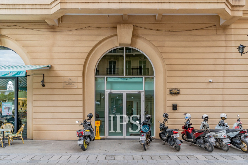 4 Bedroom Penthouse For Rent - Tonle Bassac, Phnom Penh