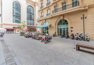 4 Bedroom Penthouse For Rent - Tonle Bassac, Phnom Penh thumbnail