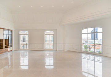 4 Bedroom Penthouse For Rent - Tonle Bassac, Phnom Penh thumbnail