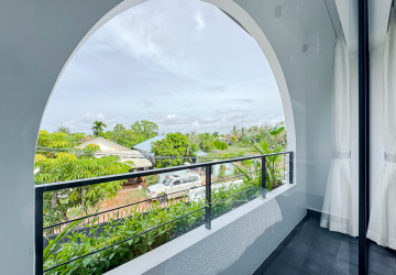 4 Bedroom Villa For Rent - Svay Dangkum, Siem Reap thumbnail