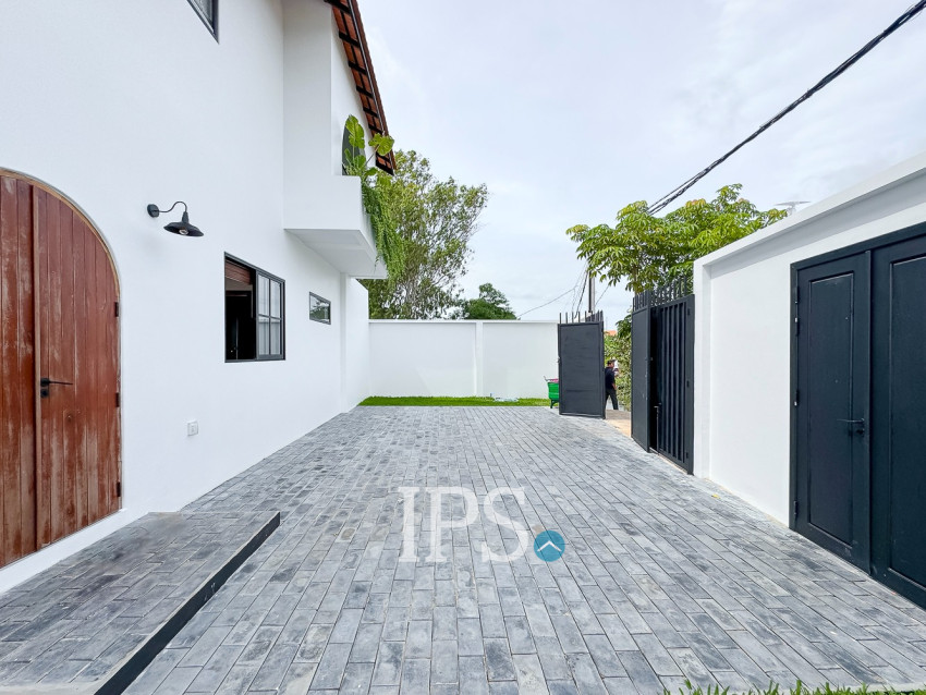 4 Bedroom Villa For Rent - Svay Dangkum, Siem Reap