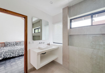 4 Bedroom Villa For Rent - Svay Dangkum, Siem Reap thumbnail