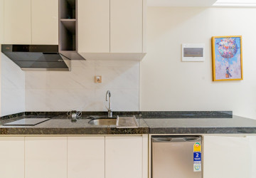 7th Floor 29 Sqm Studio Condo For Sale - Le Conde, BKK1, Phnom Penh thumbnail