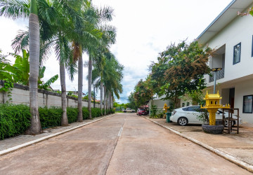 2 Bedroom Flat For Rent - Melbourne Residence, Sra Ngae, Siem Reap thumbnail