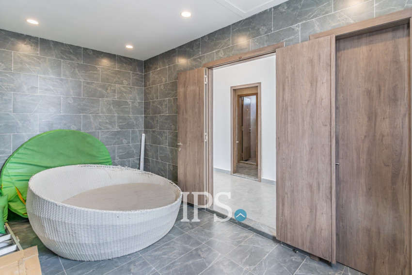 150 Sqm Office Space For Rent - Boeung Kak 2, Phnom Penh