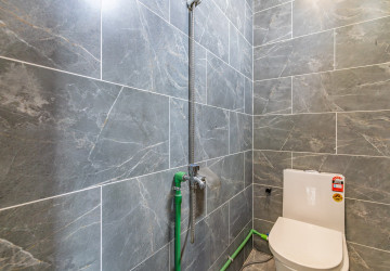 150 Sqm Office Space For Rent - Boeung Kak 2, Phnom Penh thumbnail