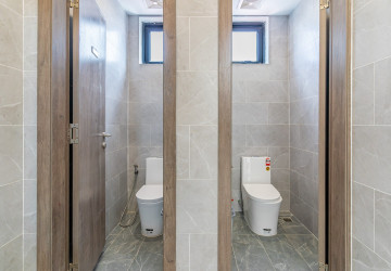 150 Sqm Office Space For Rent - Boeung Kak 2, Phnom Penh thumbnail