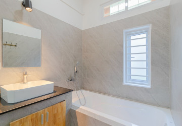 1 Bedroom Apartment For Rent - Svay Dangkum, Siem Reap thumbnail