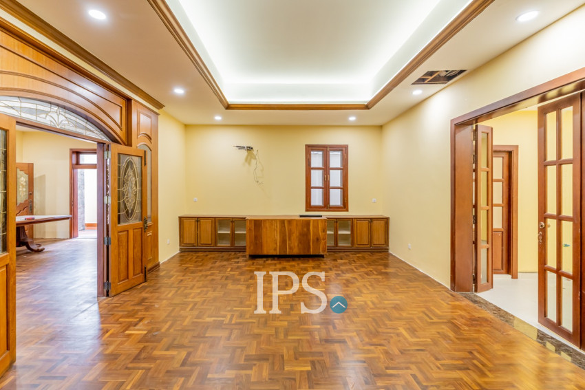 357 Sqm Commercial Villa and 4 Storey Building For Rent - Tonle Bassac, Phnom Penh
