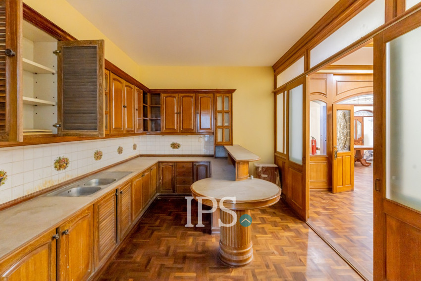 357 Sqm Commercial Villa and 4 Storey Building For Rent - Tonle Bassac, Phnom Penh