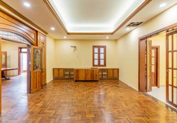 357 Sqm Commercial Villa and 4 Storey Building For Rent - Tonle Bassac, Phnom Penh thumbnail