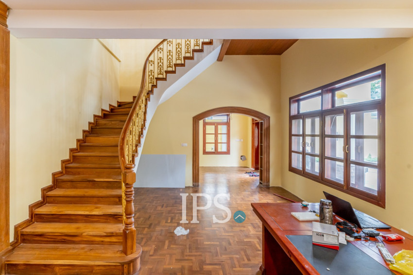 357 Sqm Commercial Villa and 4 Storey Building For Rent - Tonle Bassac, Phnom Penh