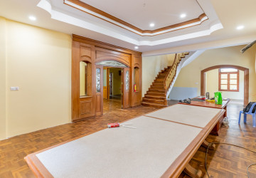 357 Sqm Commercial Villa and 4 Storey Building For Rent - Tonle Bassac, Phnom Penh thumbnail