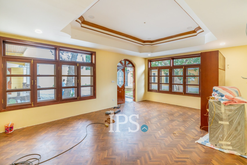 357 Sqm Commercial Villa and 4 Storey Building For Rent - Tonle Bassac, Phnom Penh