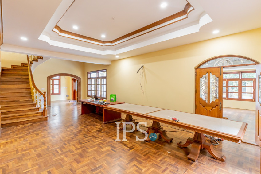 357 Sqm Commercial Villa and 4 Storey Building For Rent - Tonle Bassac, Phnom Penh