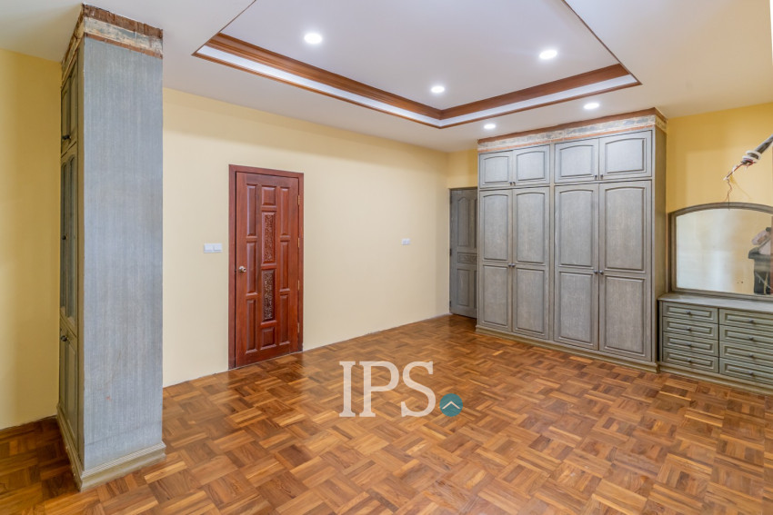 357 Sqm Commercial Villa and 4 Storey Building For Rent - Tonle Bassac, Phnom Penh