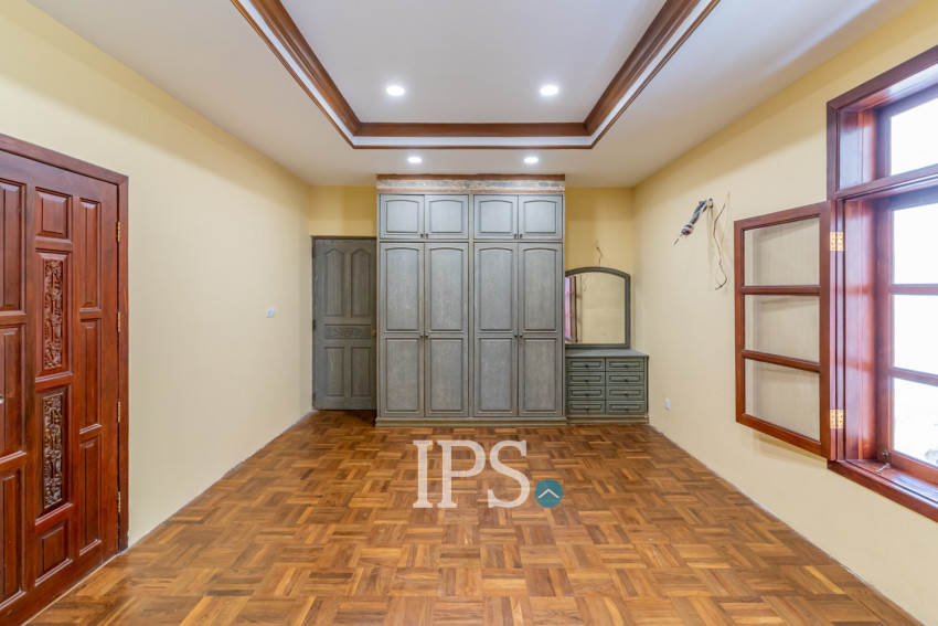 357 Sqm Commercial Villa and 4 Storey Building For Rent - Tonle Bassac, Phnom Penh