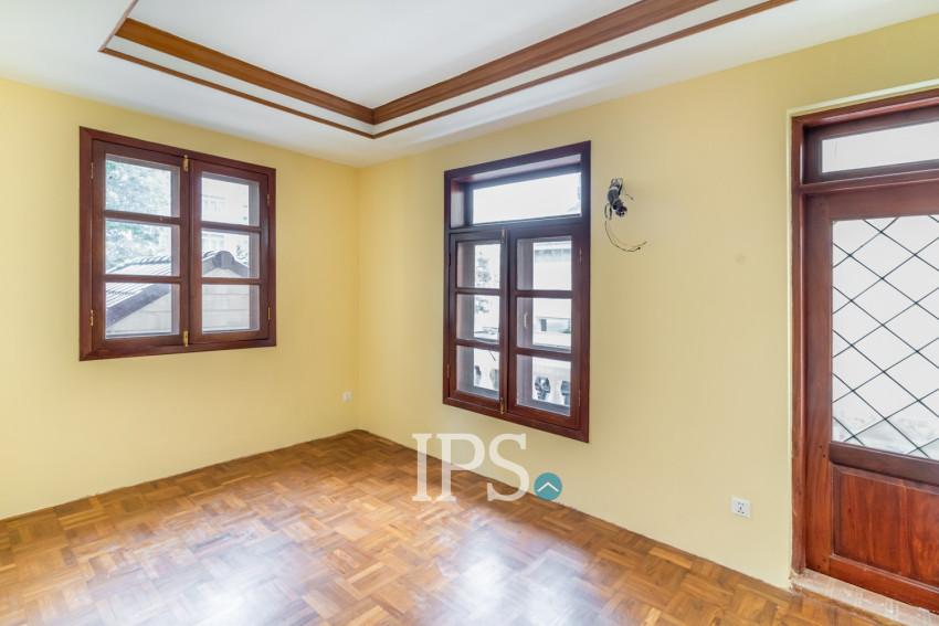 357 Sqm Commercial Villa and 4 Storey Building For Rent - Tonle Bassac, Phnom Penh