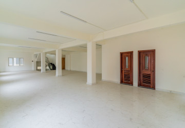 357 Sqm Commercial Villa and 4 Storey Building For Rent - Tonle Bassac, Phnom Penh thumbnail