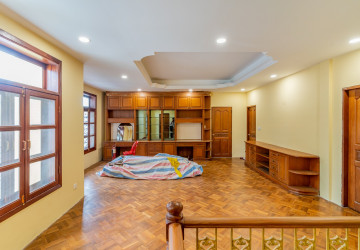 357 Sqm Commercial Villa and 4 Storey Building For Rent - Tonle Bassac, Phnom Penh thumbnail