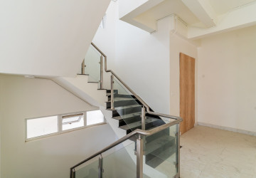 357 Sqm Commercial Villa and 4 Storey Building For Rent - Tonle Bassac, Phnom Penh thumbnail