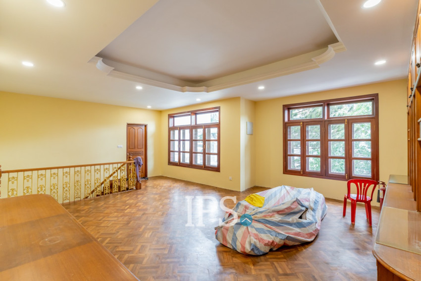 357 Sqm Commercial Villa and 4 Storey Building For Rent - Tonle Bassac, Phnom Penh