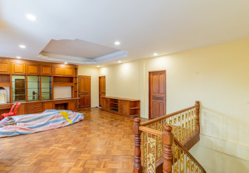 357 Sqm Commercial Villa and 4 Storey Building For Rent - Tonle Bassac, Phnom Penh thumbnail