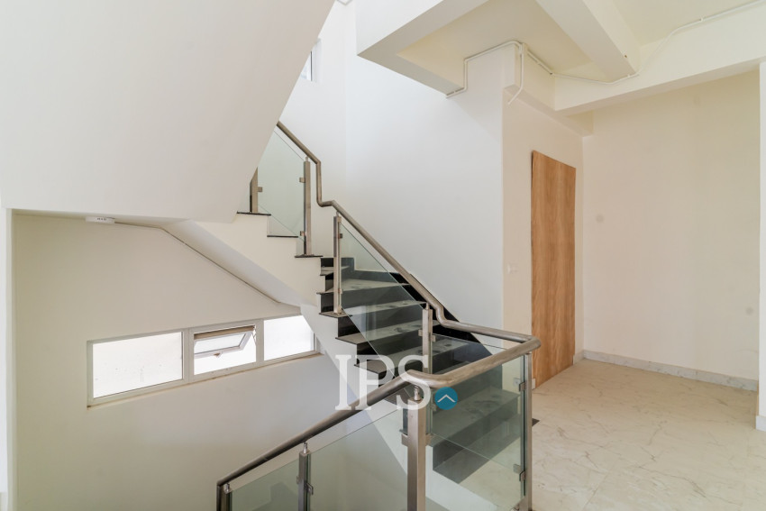 357 Sqm Commercial Villa and 4 Storey Building For Rent - Tonle Bassac, Phnom Penh