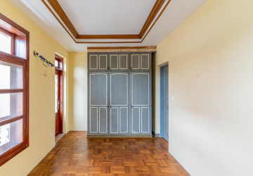 357 Sqm Commercial Villa and 4 Storey Building For Rent - Tonle Bassac, Phnom Penh thumbnail