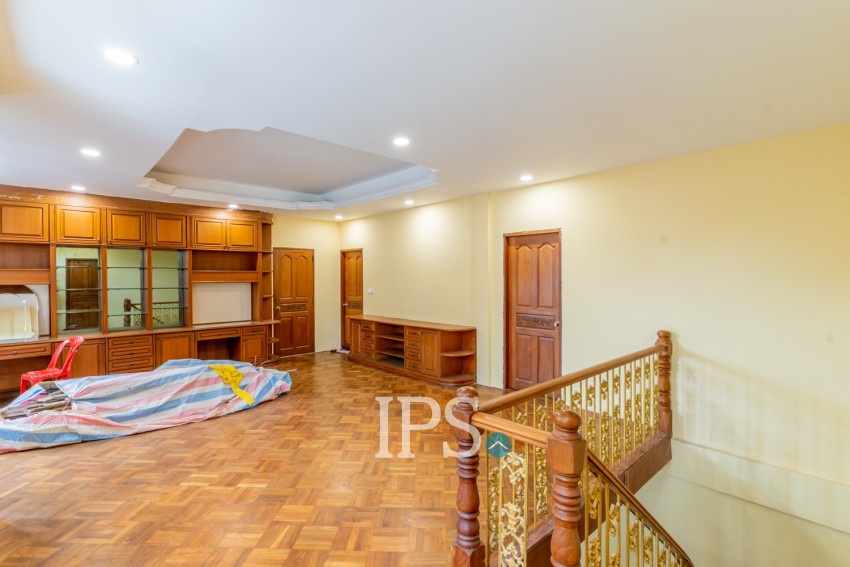 357 Sqm Commercial Villa and 4 Storey Building For Rent - Tonle Bassac, Phnom Penh