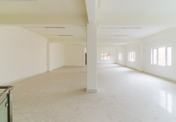 357 Sqm Commercial Villa and 4 Storey Building For Rent - Tonle Bassac, Phnom Penh thumbnail