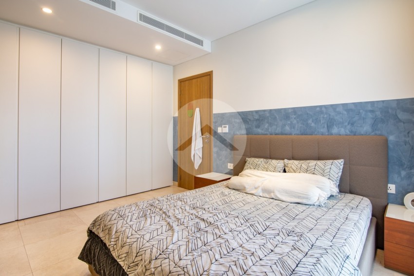 8th Floor 1 Bedroom Condo For Sale - Embassy Residences, Tonle Bassac, Phnom Penh