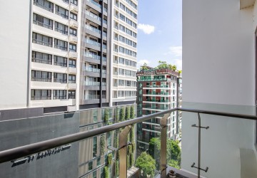 8th Floor 1 Bedroom Condo For Sale - Embassy Residences, Tonle Bassac, Phnom Penh thumbnail