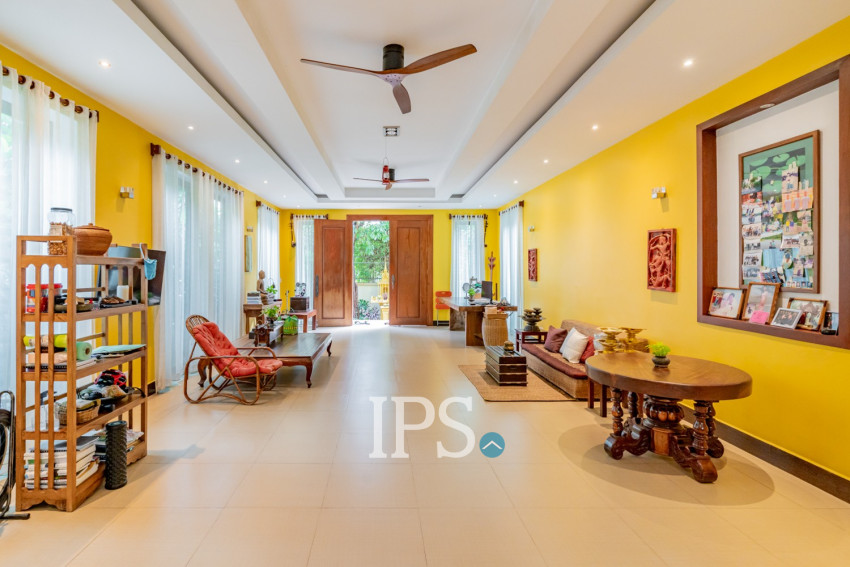 8 Room Commercial Villa For Rent - Phsar Derm Tkov, Phnom Penh