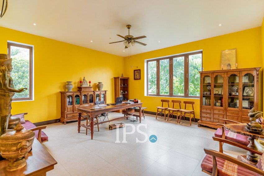 8 Room Commercial Villa For Rent - Phsar Derm Tkov, Phnom Penh