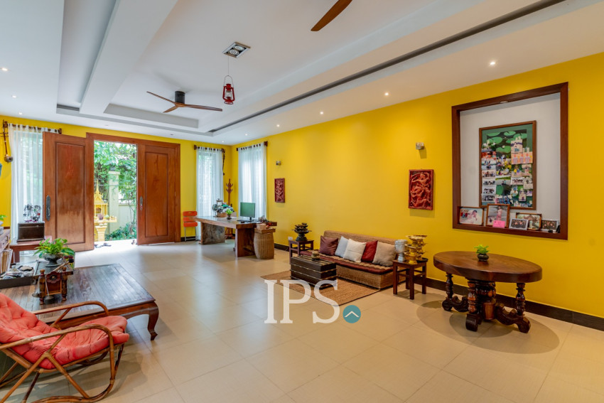 8 Room Commercial Villa For Rent - Phsar Derm Tkov, Phnom Penh