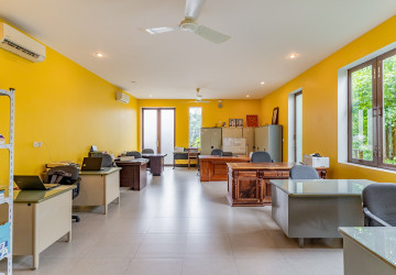 8 Room Commercial Villa For Rent - Phsar Derm Tkov, Phnom Penh thumbnail