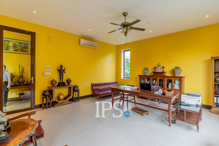 8 Room Commercial Villa For Rent - Phsar Derm Tkov, Phnom Penh