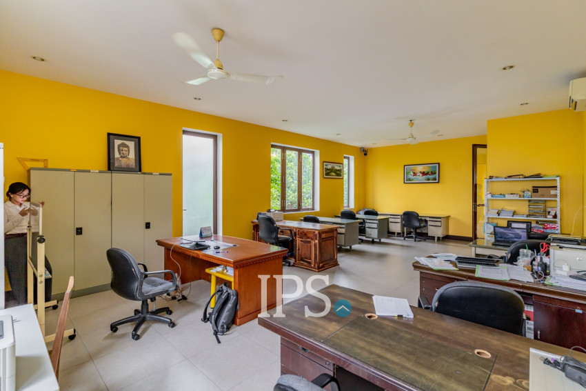 8 Room Commercial Villa For Rent - Phsar Derm Tkov, Phnom Penh