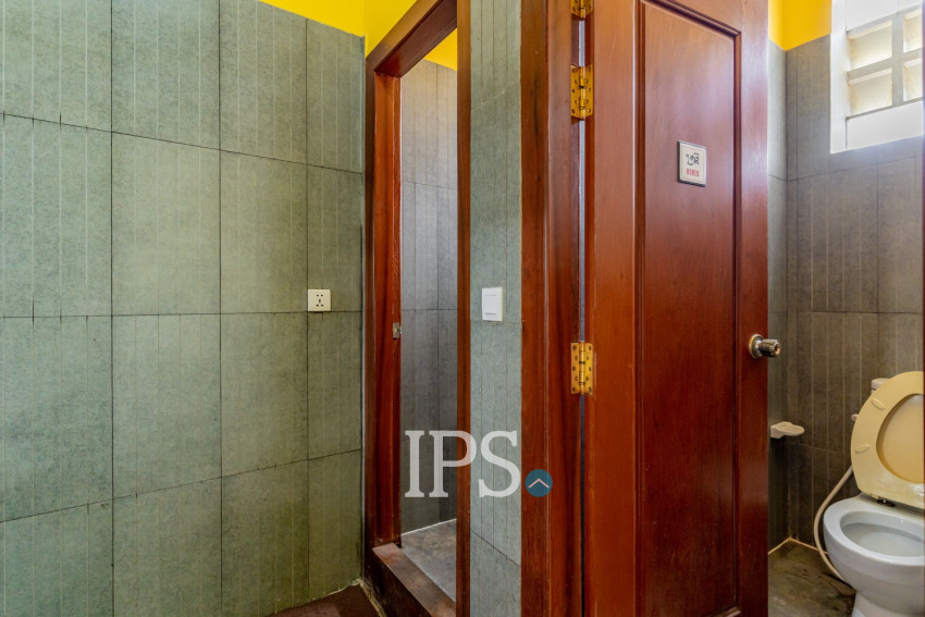 8 Room Commercial Villa For Rent - Phsar Derm Tkov, Phnom Penh