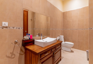 8 Room Commercial Villa For Rent - Phsar Derm Tkov, Phnom Penh thumbnail