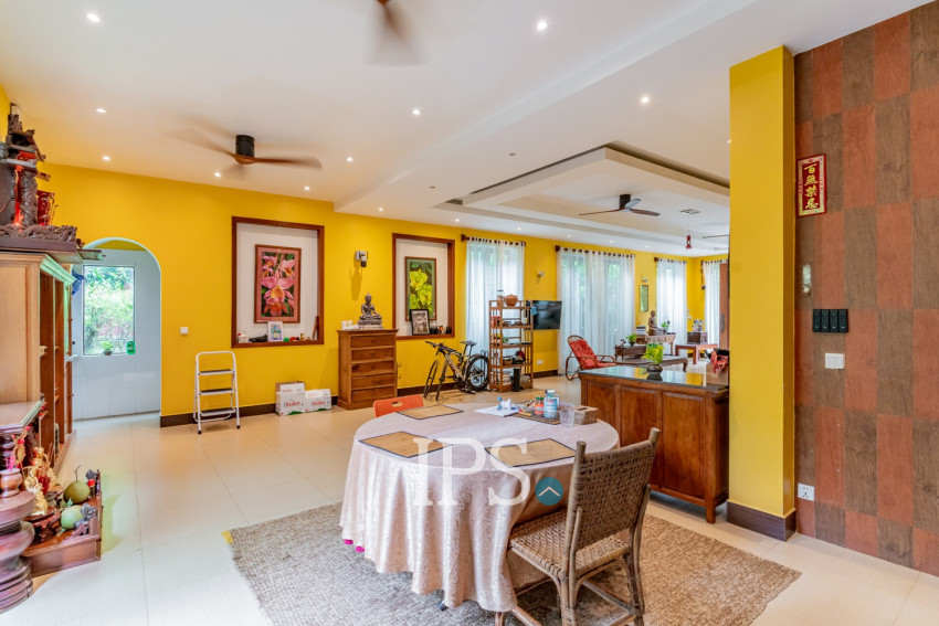 8 Room Commercial Villa For Rent - Phsar Derm Tkov, Phnom Penh