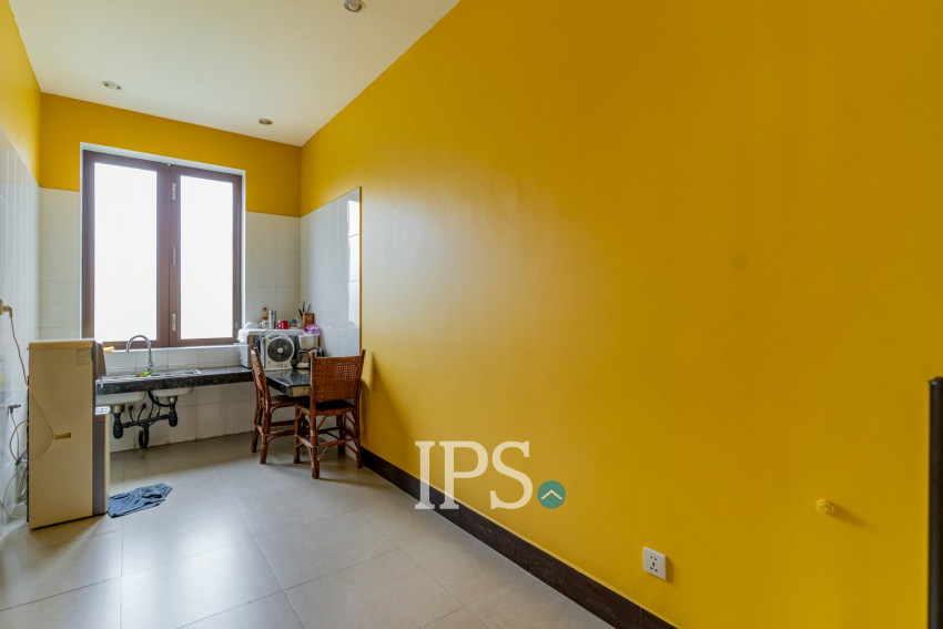 8 Room Commercial Villa For Rent - Phsar Derm Tkov, Phnom Penh